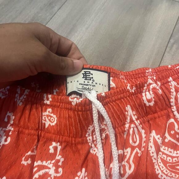 Small red eric emanuel shorts - Picture 3 of 4